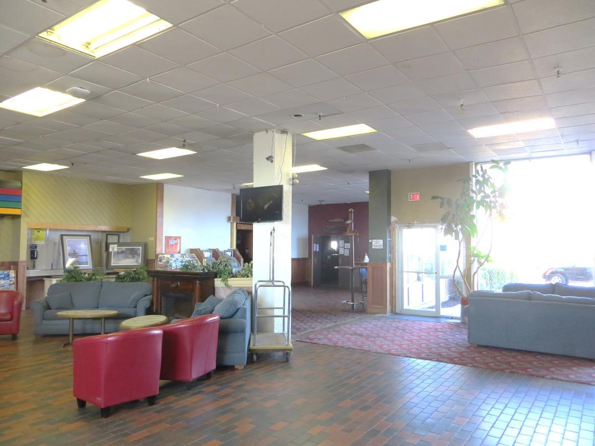 Town And Country Motor Hotel YYC Kültér fotó